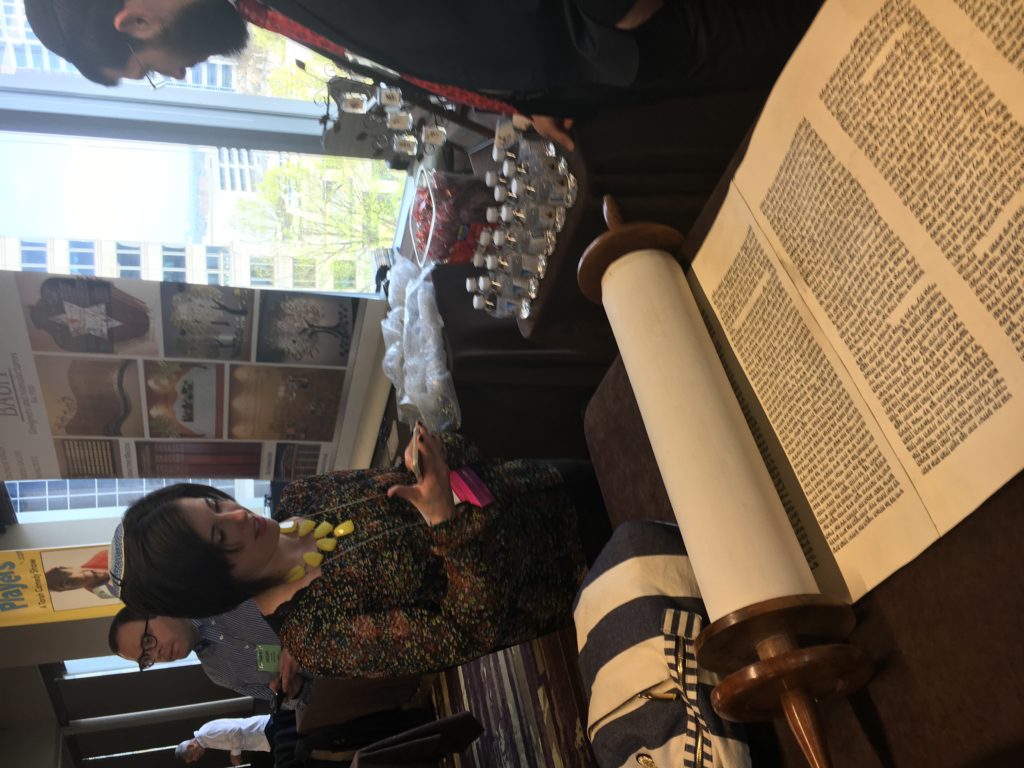 photo: Rabbi Rachel Saphire talks with the scribe Rabbi Moshe Druin