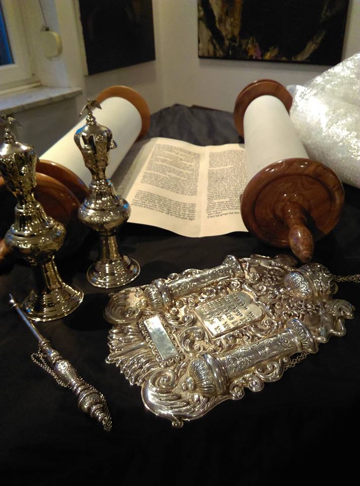 Torah checked on the evening of March 24, 2017