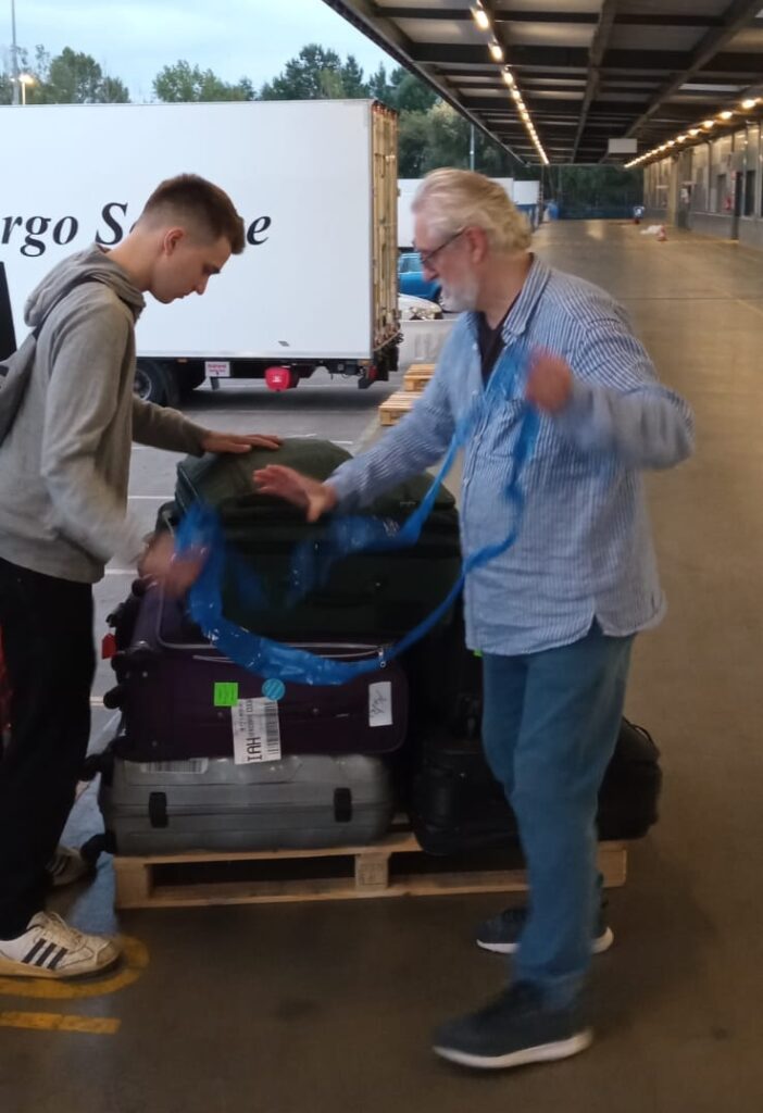 Arrival in Warsaw of second group of suitcases of Love_1